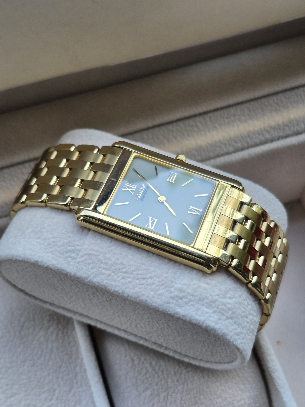 Citizen Stiletto Eco-Drive G820-T001688 TA White Roman Tank Quartz - Picture 7 of 16